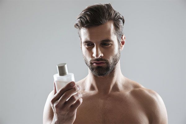 Sulfates, Silicones, Parabènes : Pourquoi les éviter dans les shampooings