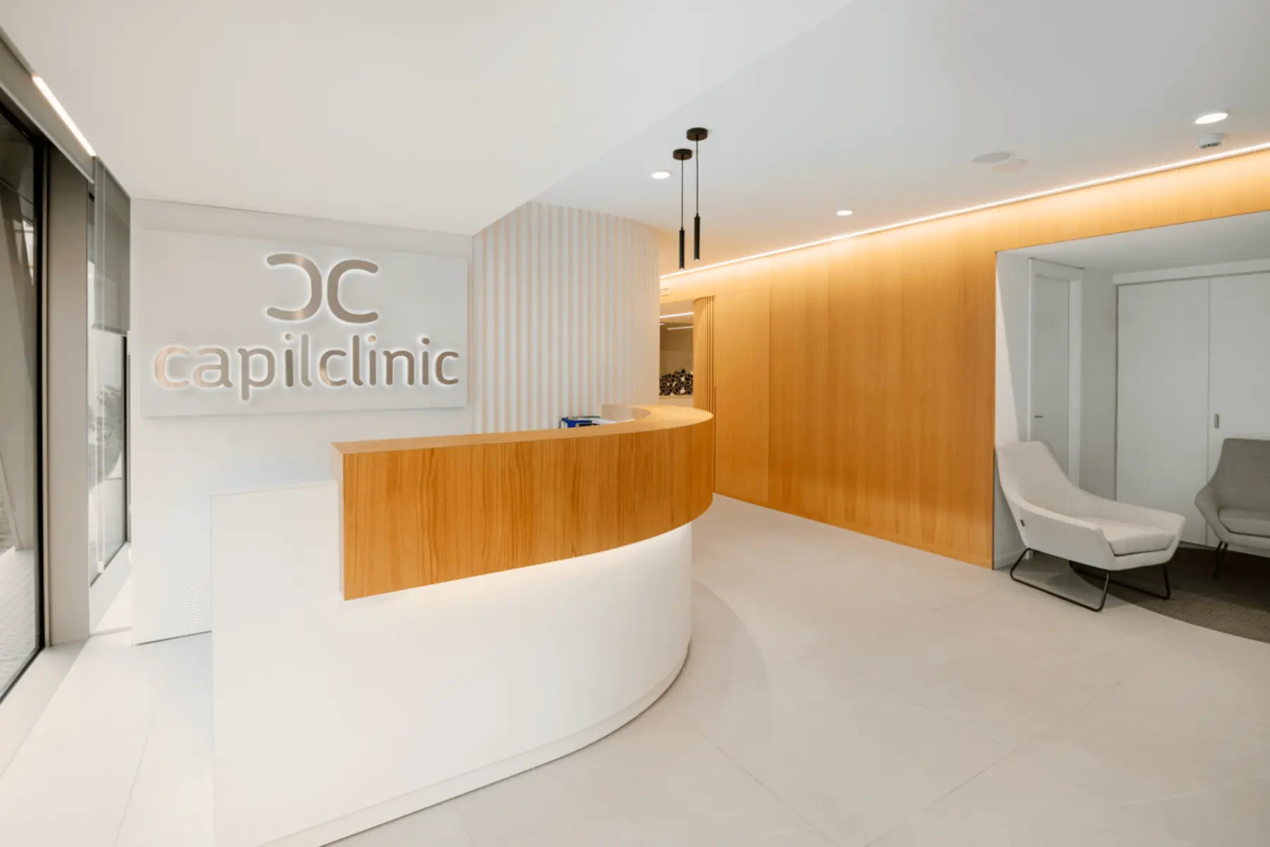 Bloc opératoire moderne de CapilClinic
